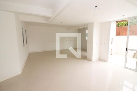 Sala de casa de condomínio à venda com 3 quartos, 250m² em Ipanema, Porto Alegre