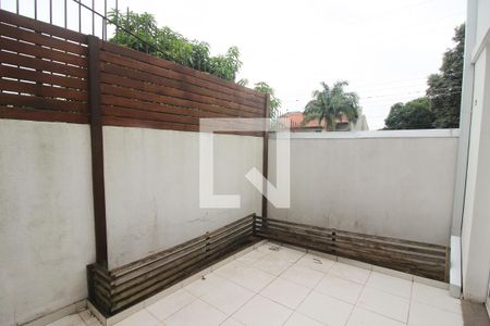 Casa de condomínio à venda com 250m², 3 quartos e 2 vagasQuintal