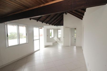 Casa de condomínio à venda com 250m², 3 quartos e 2 vagasSótão da casa