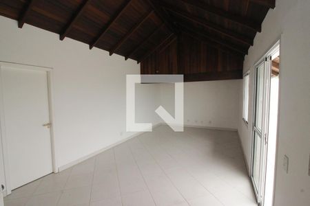 Casa de condomínio à venda com 250m², 3 quartos e 2 vagasSótão da casa