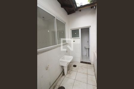 Casa de condomínio à venda com 250m², 3 quartos e 2 vagasÁrea de Serviço