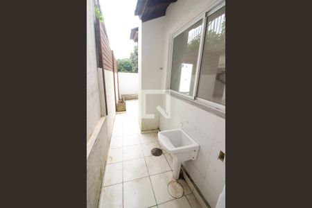 Casa de condomínio à venda com 250m², 3 quartos e 2 vagasÁrea de Serviço