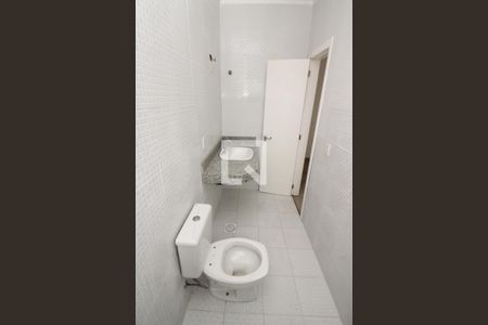 Casa de condomínio à venda com 250m², 3 quartos e 2 vagasBanheiro da Suíte 2