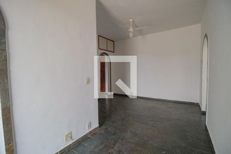 Sala de apartamento para alugar com 2 quartos, 50m² em Tanque, Rio de Janeiro