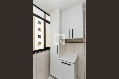 Apartamento para alugar com 74m², 2 quartos e 1 vagaÁrea de Serviço