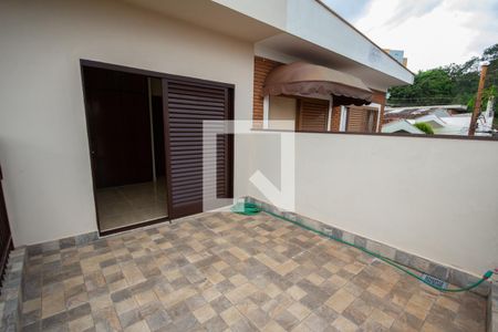 Casa para alugar com 150m², 3 quartos e 1 vaga Casa para alugar com 150m², 3 quartos e 1 vagaSacada do Quarto 2