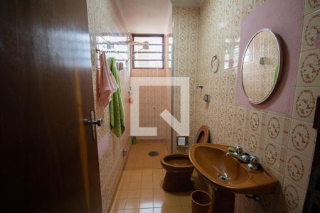 Casa para alugar com 150m², 3 quartos e 1 vaga Casa para alugar com 150m², 3 quartos e 1 vagaBanheiro Social 2