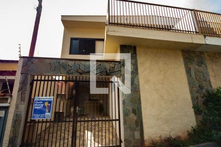 Casa para alugar com 150m², 3 quartos e 1 vaga Casa para alugar com 150m², 3 quartos e 1 vagaFachada da Casa