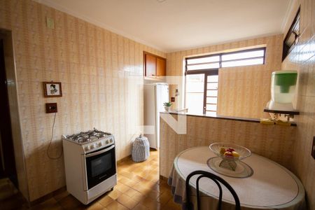 Casa para alugar com 150m², 3 quartos e 1 vaga Casa para alugar com 150m², 3 quartos e 1 vagaCozinha