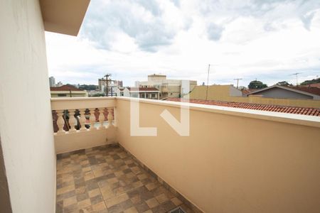 Casa para alugar com 150m², 3 quartos e 1 vaga Casa para alugar com 150m², 3 quartos e 1 vagaSacada do Quarto 3