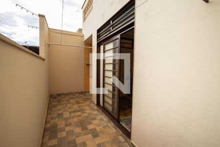 Casa para alugar com 150m², 3 quartos e 1 vaga Casa para alugar com 150m², 3 quartos e 1 vagaQuintal