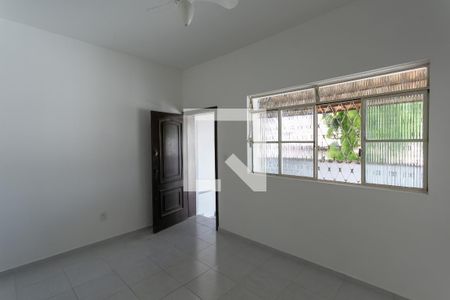 Sala de casa à venda com 3 quartos, 154m² em Floresta, Belo Horizonte