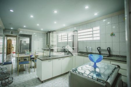 Casa à venda com 220m², 4 quartos e 2 vagasCozinha