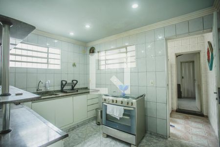 Casa à venda com 220m², 4 quartos e 2 vagasCozinha