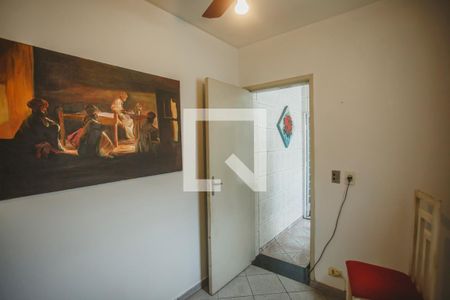 Casa à venda com 220m², 4 quartos e 2 vagasQuarto de Serviço