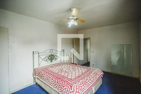 Casa à venda com 220m², 4 quartos e 2 vagasSuíte