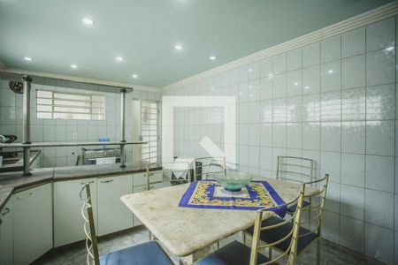 Casa à venda com 220m², 4 quartos e 2 vagasCopa