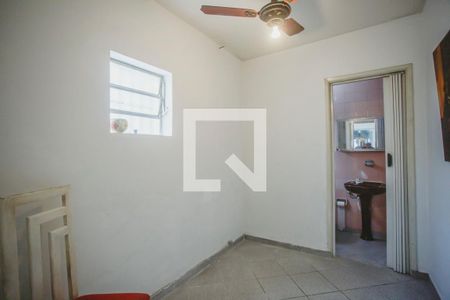 Casa à venda com 220m², 4 quartos e 2 vagasQuarto de Serviço