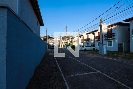 Casa de condomínio para alugar com 75m², 2 quartos e 2 vagas Casa de condomínio para alugar com 75m², 2 quartos e 2 vagasCondomínio - rua principal