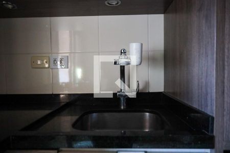 Casa de condomínio para alugar com 75m², 2 quartos e 2 vagas Casa de condomínio para alugar com 75m², 2 quartos e 2 vagasCozinha - pia