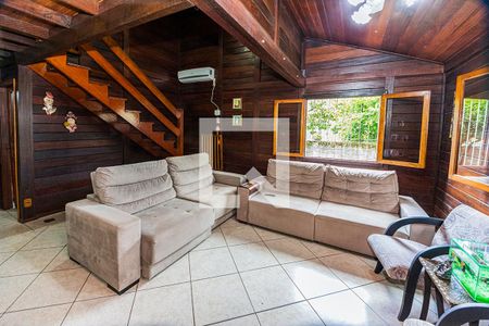 Sala de Estar de casa à venda com 4 quartos, 180m² em Feitoria, São Leopoldo