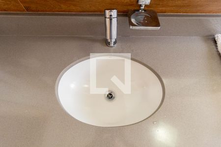 Apartamento à venda com 120m², 3 quartos e 2 vagasDetalhe - Banheiro 