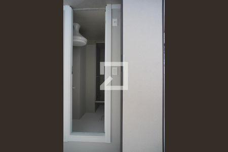 Armário - Vassoura de kitnet/studio para alugar com 1 quarto, 25m² em Farroupilha, Porto Alegre