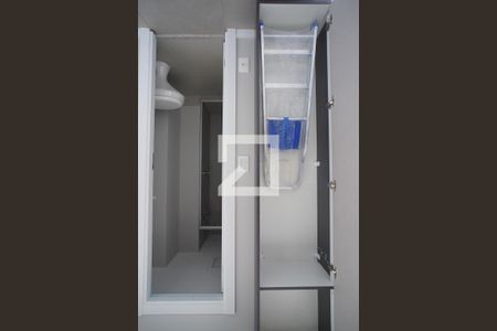 Armário - Vassoura de kitnet/studio para alugar com 1 quarto, 25m² em Farroupilha, Porto Alegre