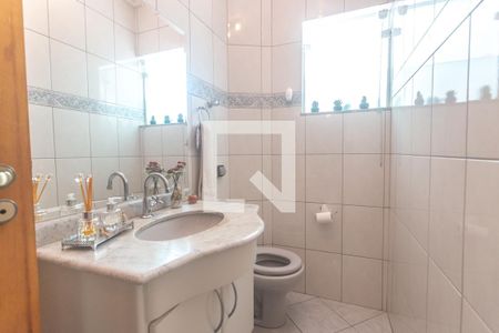Casa à venda com 219m², 3 quartos e 4 vagas Casa à venda com 219m², 3 quartos e 4 vagasLavabo
