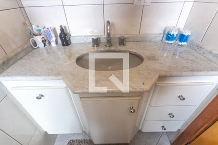 Casa à venda com 219m², 3 quartos e 4 vagas Casa à venda com 219m², 3 quartos e 4 vagasBanheiro suíte 1