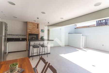 Casa à venda com 219m², 3 quartos e 4 vagas Casa à venda com 219m², 3 quartos e 4 vagasQuintal