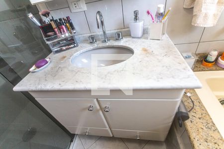 Casa à venda com 219m², 3 quartos e 4 vagas Casa à venda com 219m², 3 quartos e 4 vagasBanheiro suíte 3