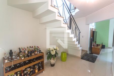 Sala de estar de casa à venda com 3 quartos, 219m² em Dos Casa, São Bernardo do Campo