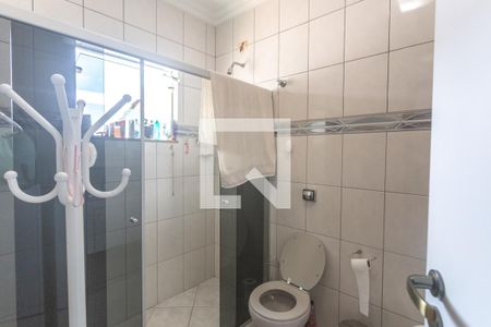 Casa à venda com 219m², 3 quartos e 4 vagas Casa à venda com 219m², 3 quartos e 4 vagasBanheiro suíte 2