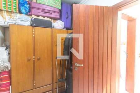 Casa à venda com 219m², 3 quartos e 4 vagas Casa à venda com 219m², 3 quartos e 4 vagasQuarto de serviço