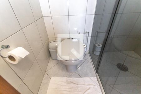 Casa à venda com 219m², 3 quartos e 4 vagas Casa à venda com 219m², 3 quartos e 4 vagasBanheiro suíte 3