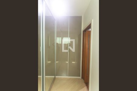 Casa à venda com 219m², 3 quartos e 4 vagas Casa à venda com 219m², 3 quartos e 4 vagasCloset suíte 3