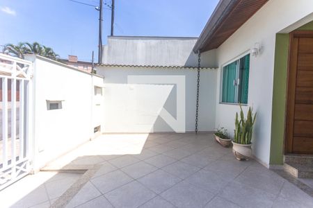 Casa à venda com 219m², 3 quartos e 4 vagas Casa à venda com 219m², 3 quartos e 4 vagasGaragem