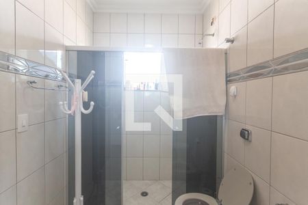 Casa à venda com 219m², 3 quartos e 4 vagas Casa à venda com 219m², 3 quartos e 4 vagasBanheiro suíte 2