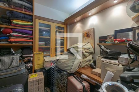 Apartamento à venda com 186m², 3 quartos e 2 vagasQuarto de Serviço