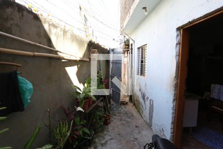 Casa à venda com 100m², 2 quartos e sem vagaQuintal