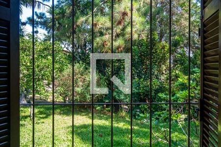 Vista da Sala de casa à venda com 3 quartos, 25000m² em Vila Nova, Porto Alegre