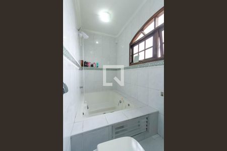 Casa para alugar com 150m², 3 quartos e 2 vagas Casa para alugar com 150m², 3 quartos e 2 vagasBanheiro da Suíte