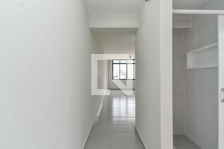 Corredor de kitnet/studio para alugar com 1 quarto, 42m² em Sé, São Paulo