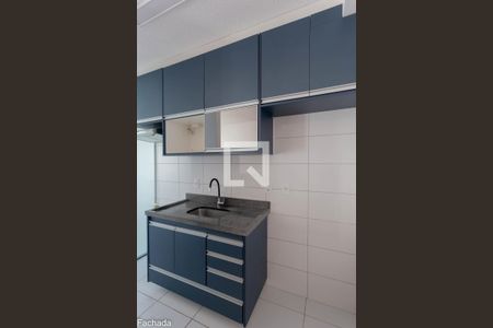 Cozinha de apartamento para alugar com 2 quartos, 42m² em Jardim Santa Emília, São Paulo