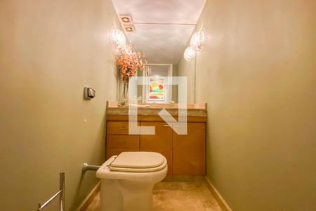 Lavabo de apartamento para alugar com 3 quartos, 297m² em Laranjeiras, Rio de Janeiro