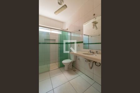 Casa à venda com 550m², 4 quartos e 2 vagasBanheiro