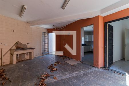 Casa à venda com 550m², 4 quartos e 2 vagasÁrea de Serviço