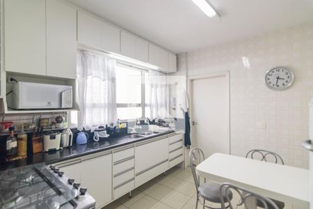 Apartamento à venda com 160m², 4 quartos e 2 vagasCozinha