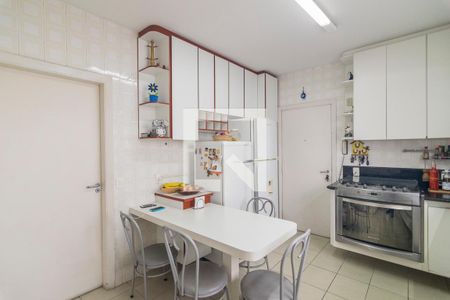 Apartamento à venda com 160m², 4 quartos e 2 vagasCozinha